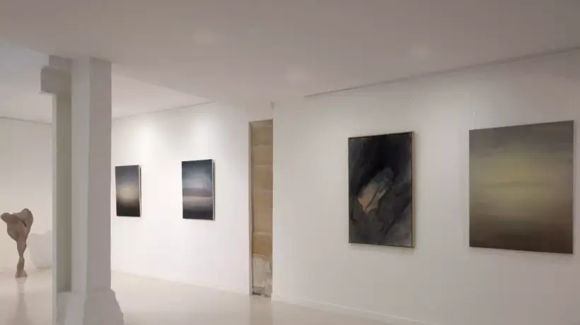 Les oiseaux ne volent que la nuit Group Show — Angèle Guerre, Denis Christophel, Olga Sabko 28 nov - 17 janvier 2025
